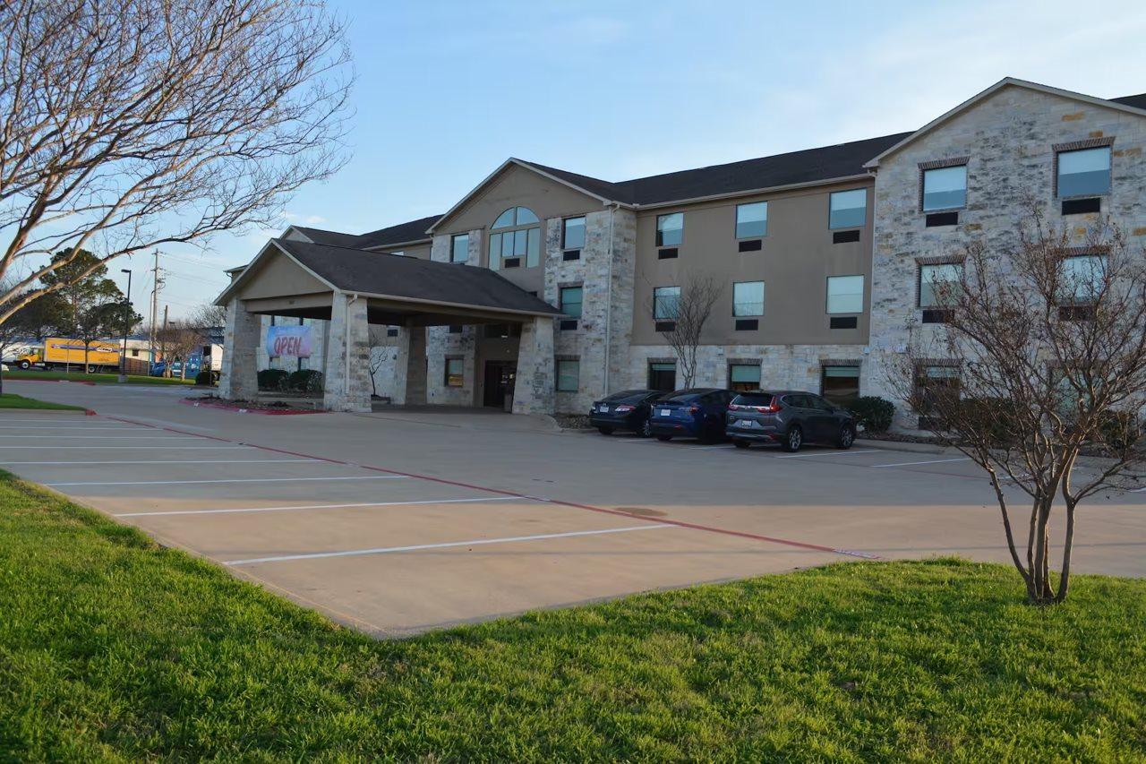 Hotel Wingate By Wyndham Tx 3*