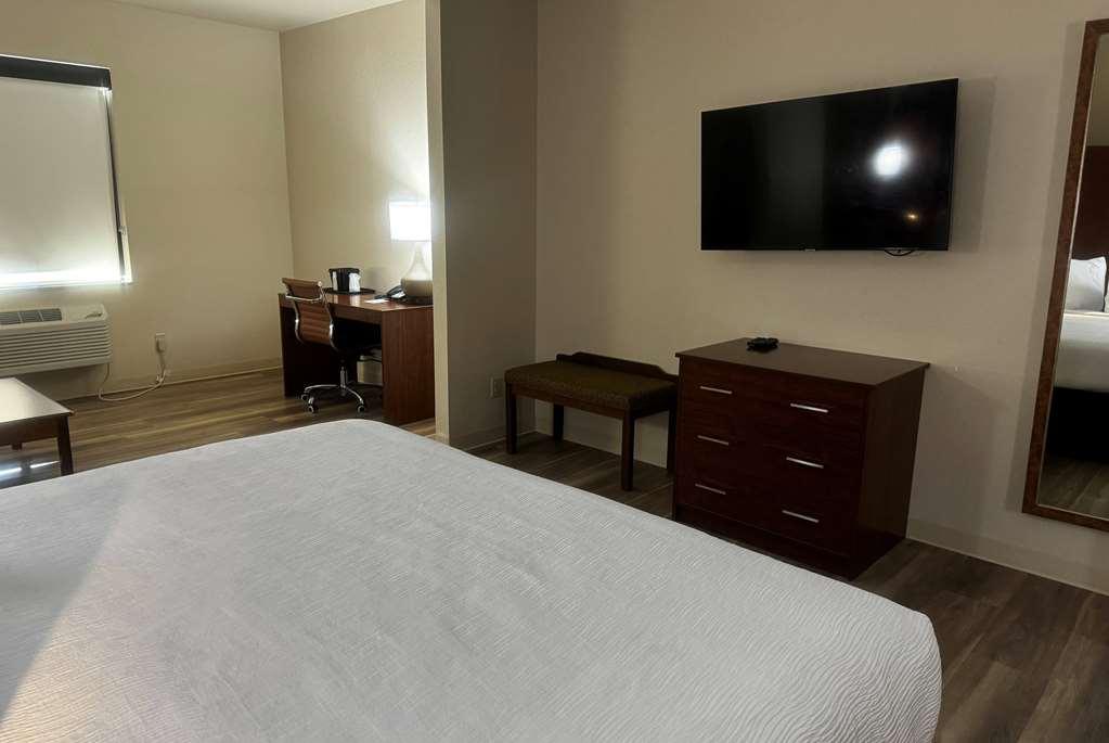 Wingate By Wyndham Tx Hotel